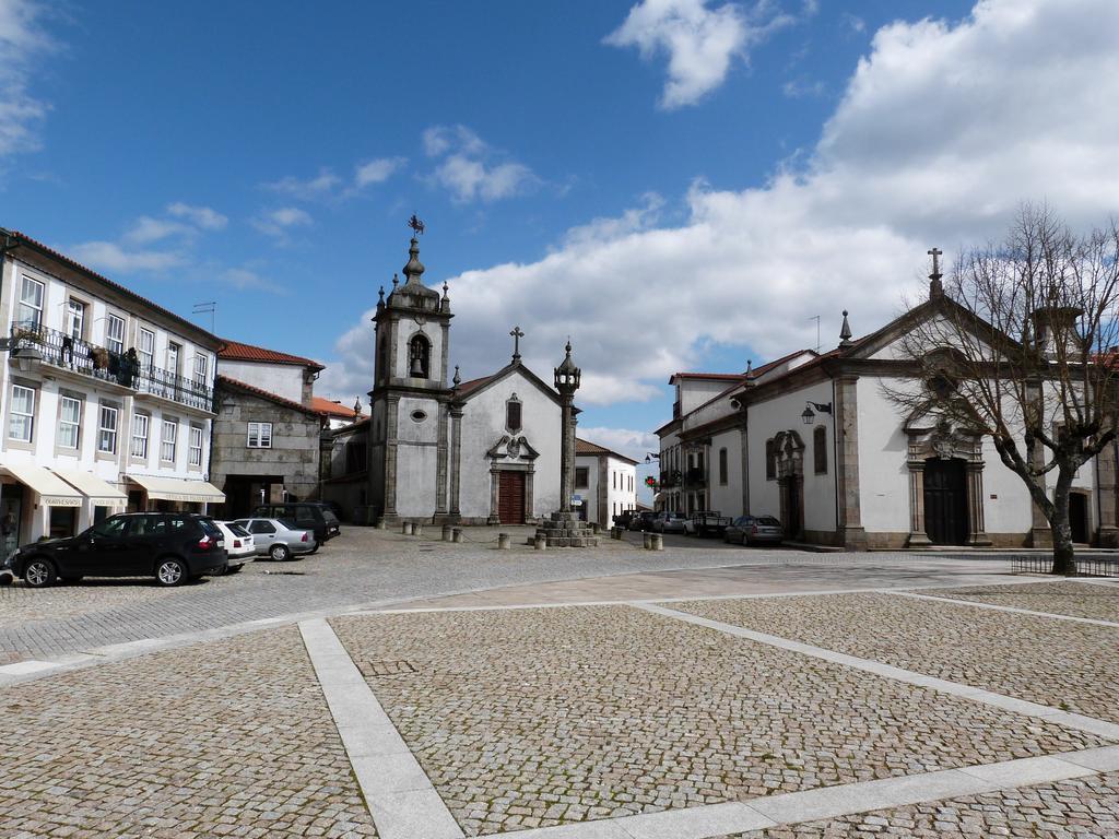 Отель Alojamento Local Dom Dinis Транкозу Экстерьер фото